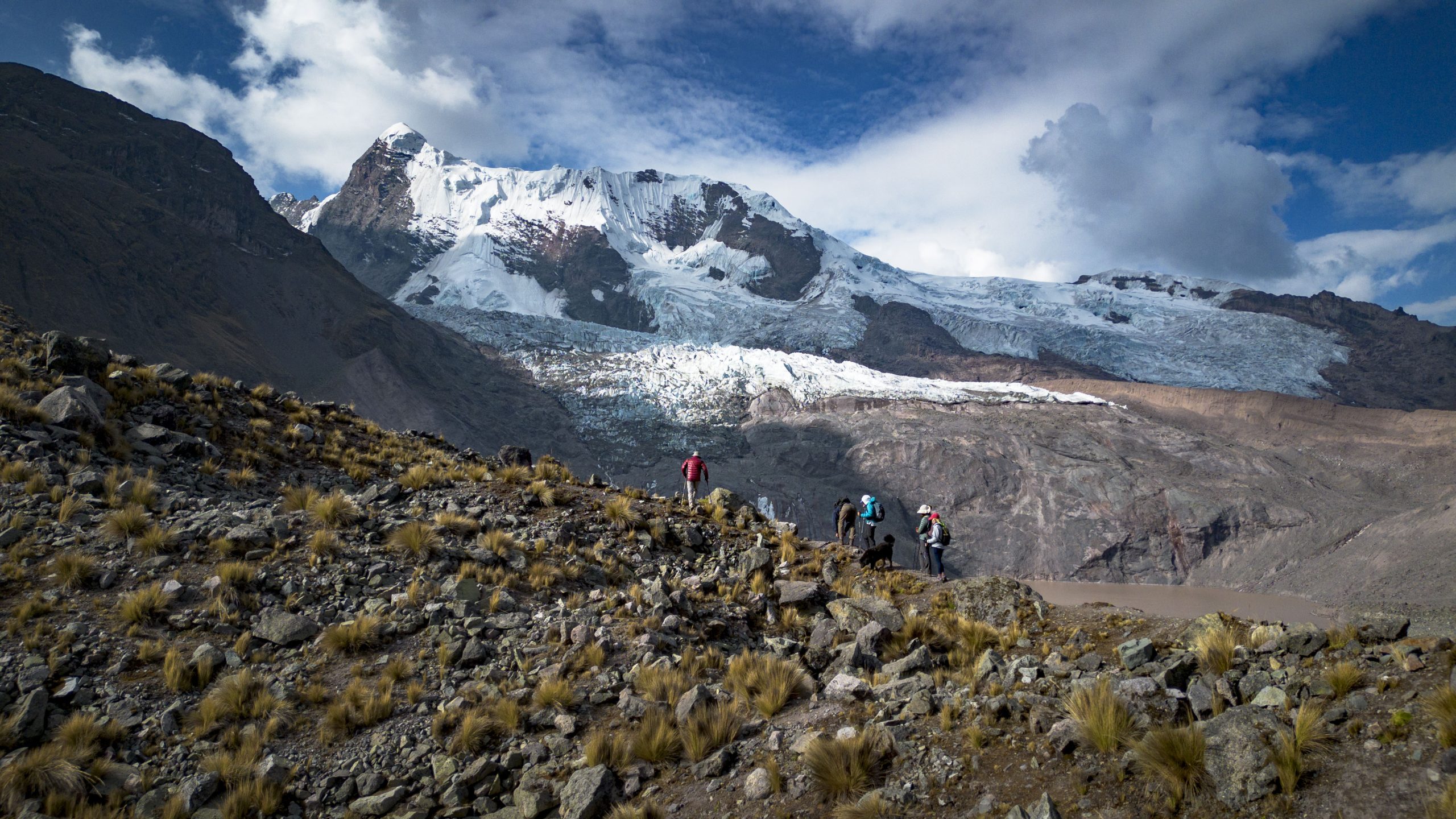 Apu Trail vs Inca Trail: Which Trek Should You Choose?