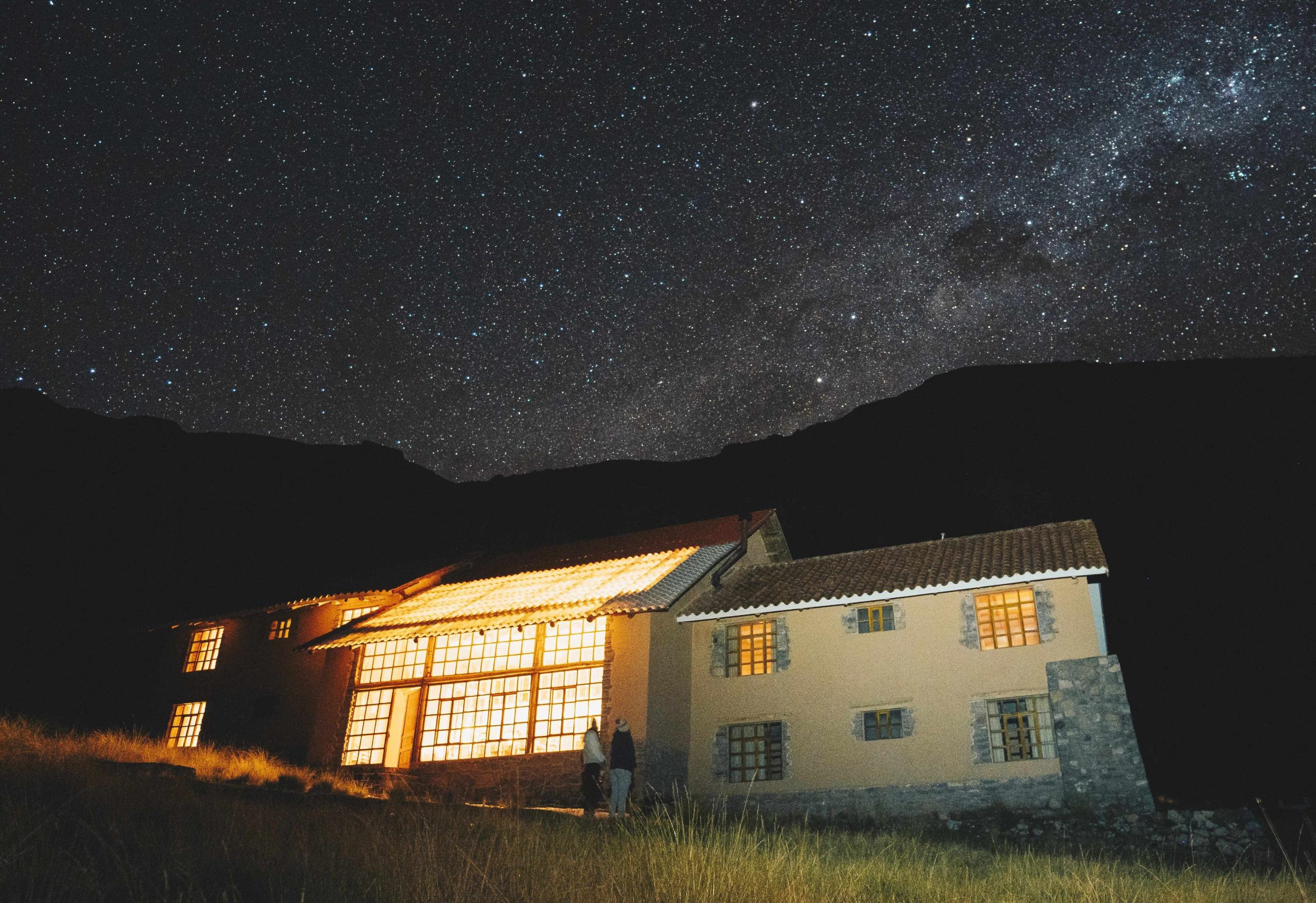 Cómo dormir bien en altitudes elevadas: consejos para una noche de descanso